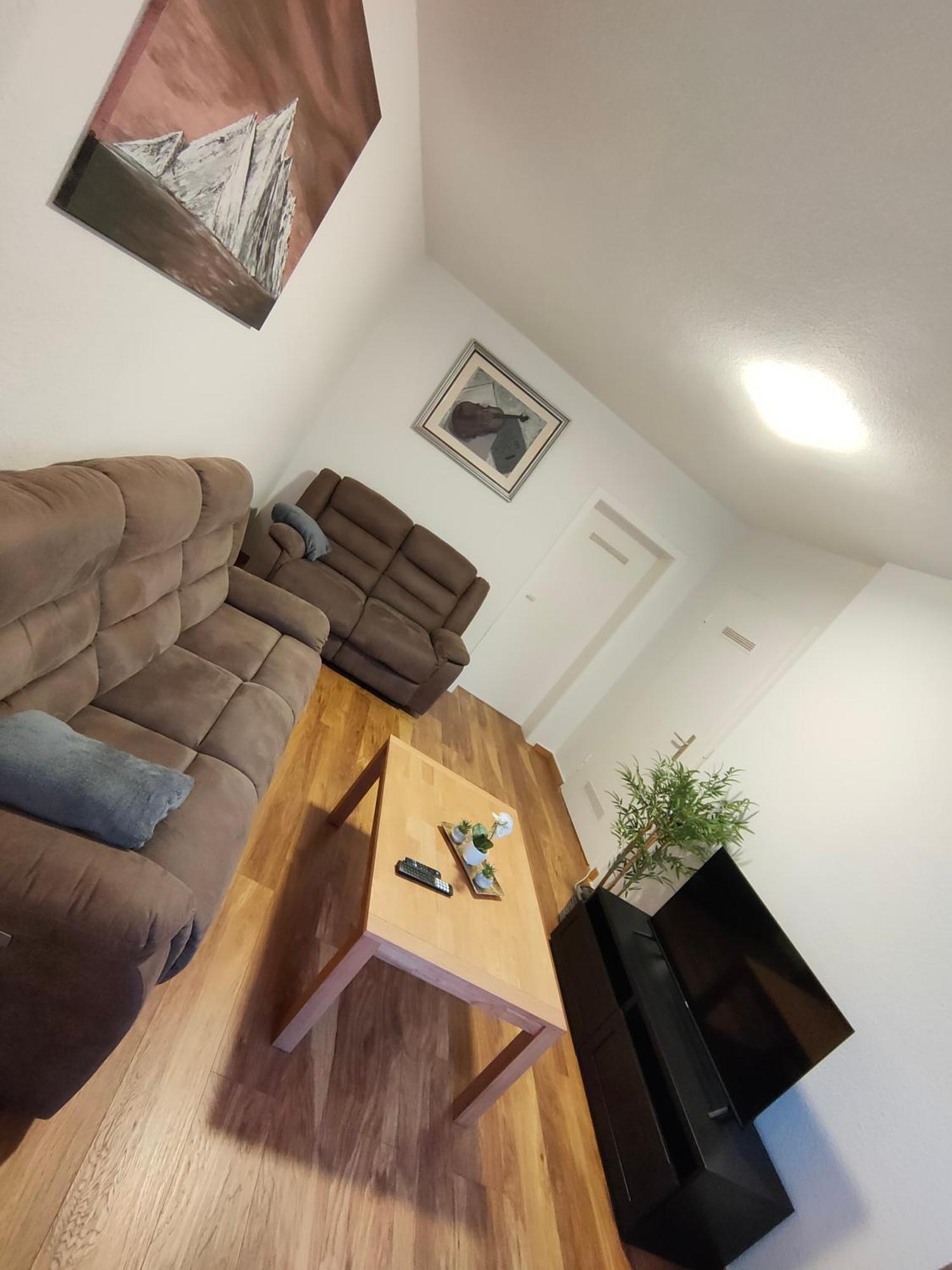 Large Central Apartment - Modern & Fully Equipped - Near Fair Cologne Exterior photo