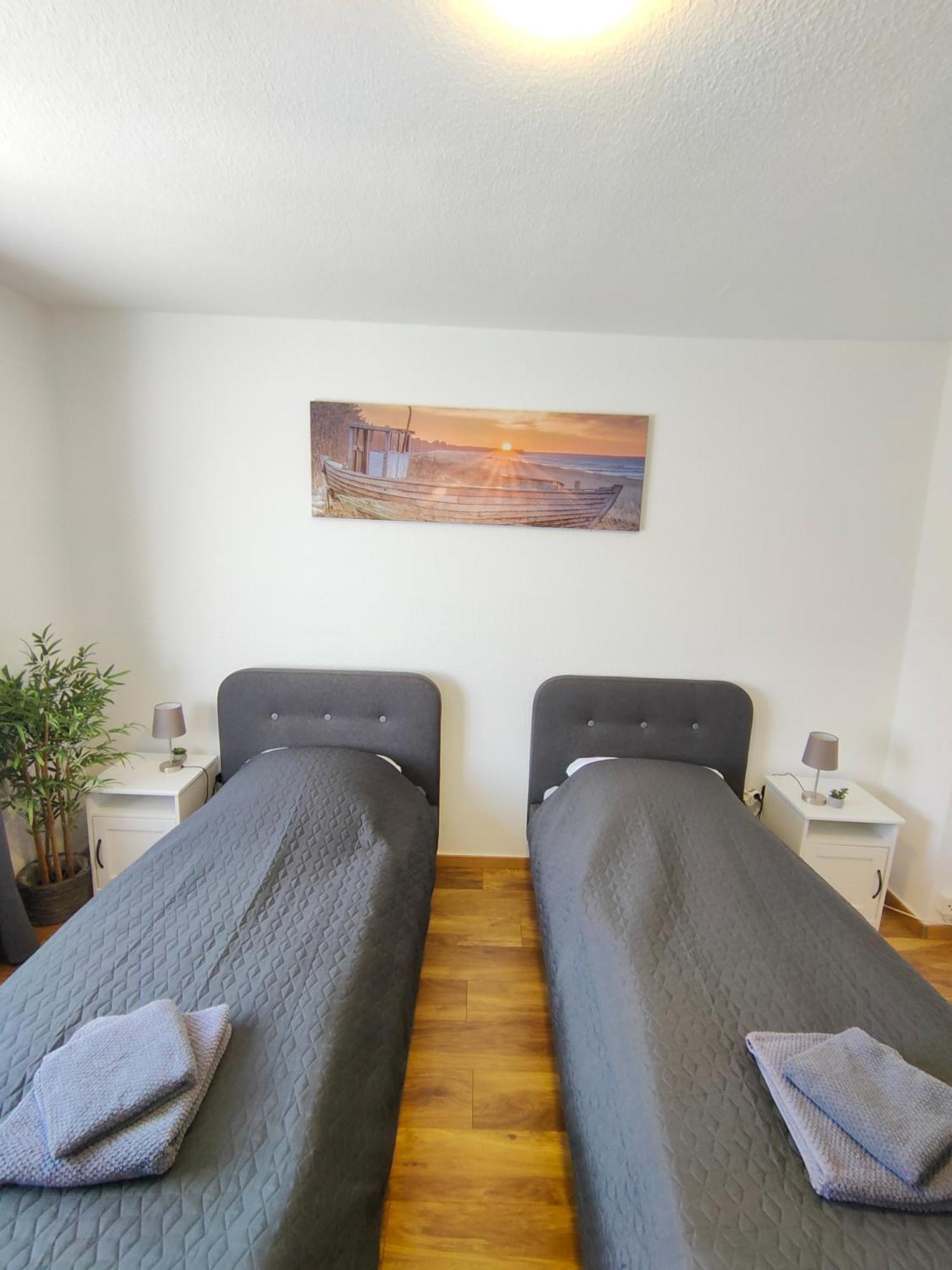 Large Central Apartment - Modern & Fully Equipped - Near Fair Cologne Exterior photo