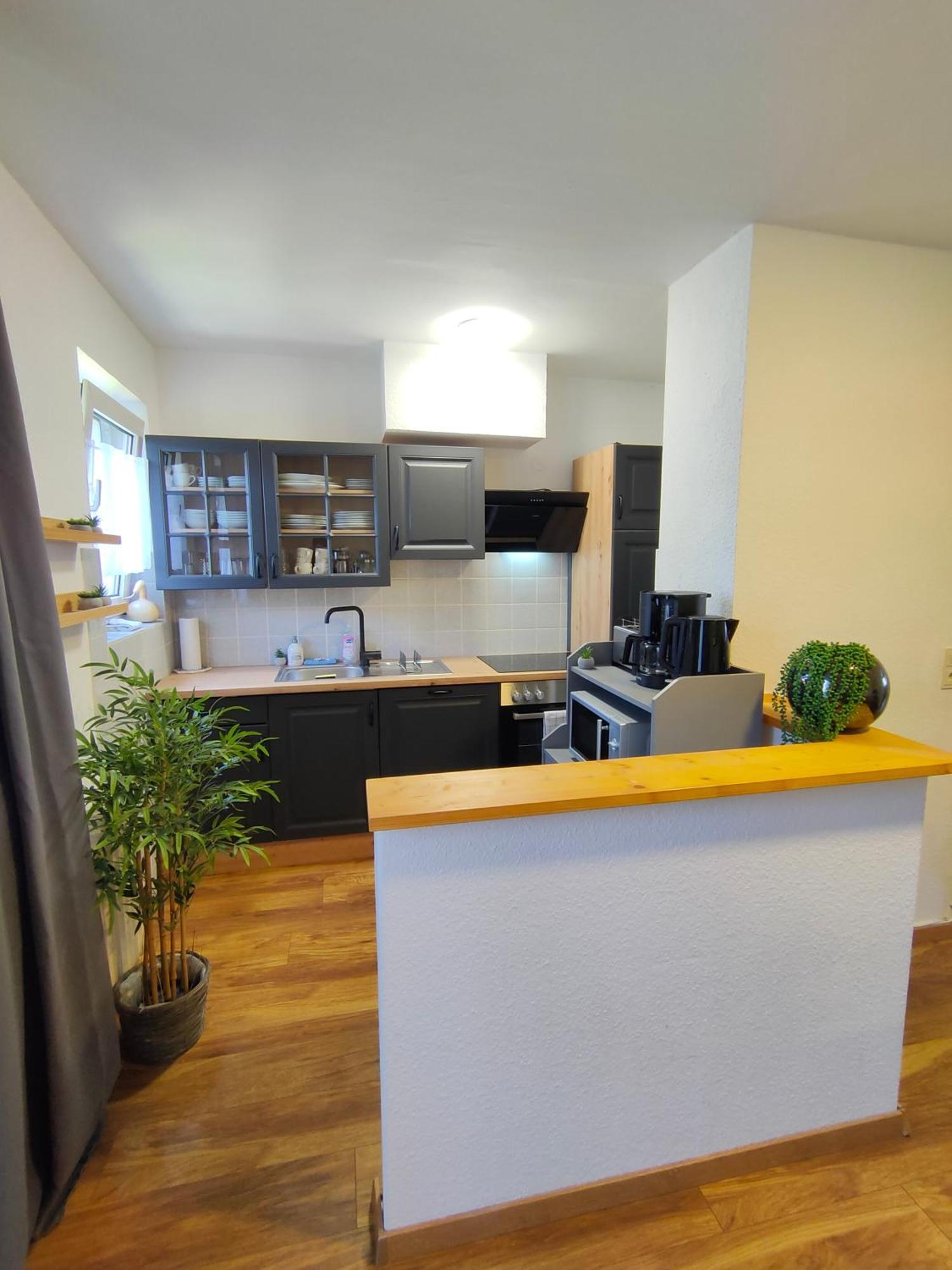 Large Central Apartment - Modern & Fully Equipped - Near Fair Cologne Exterior photo
